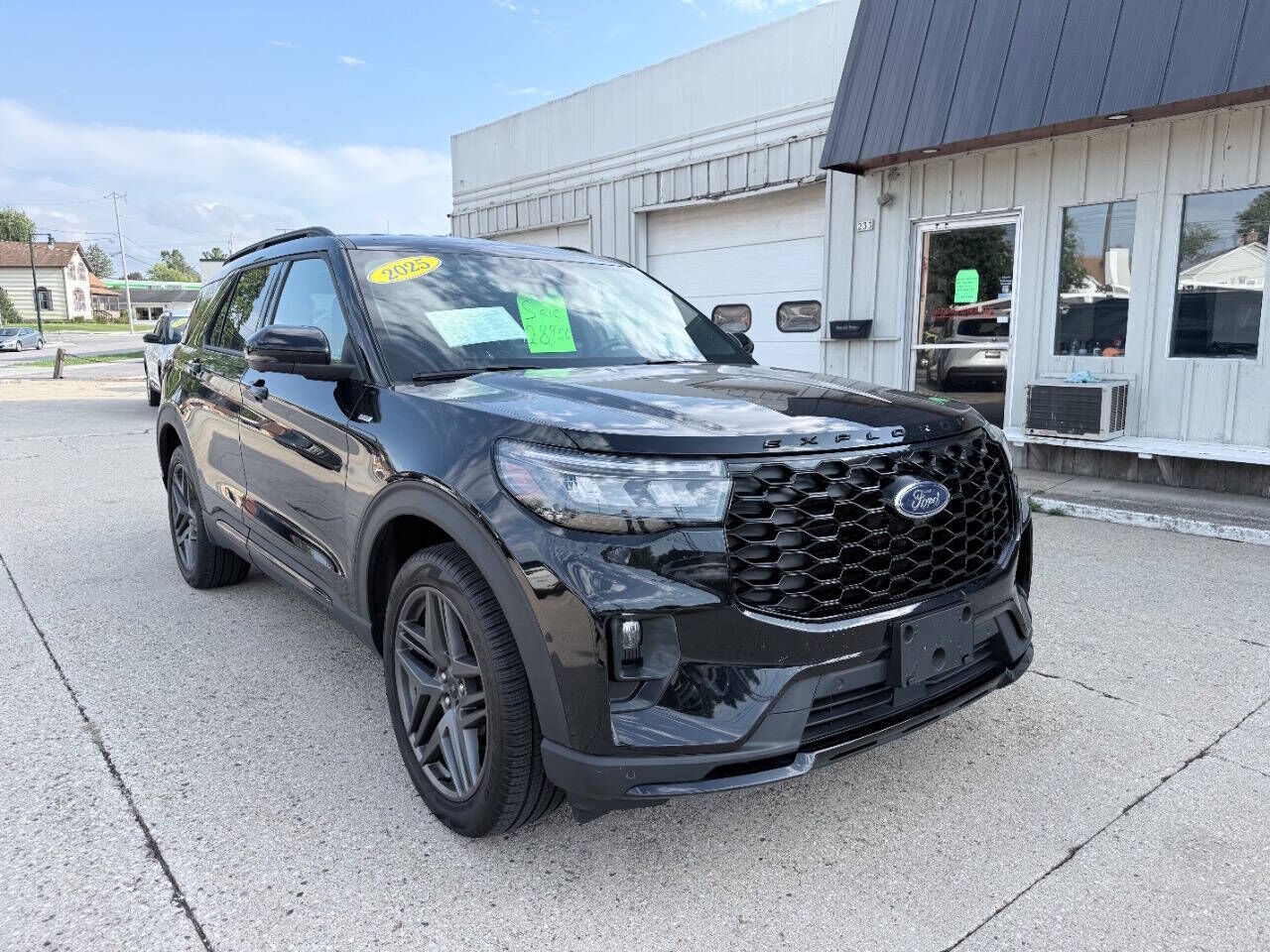 2025 FORD Explorer