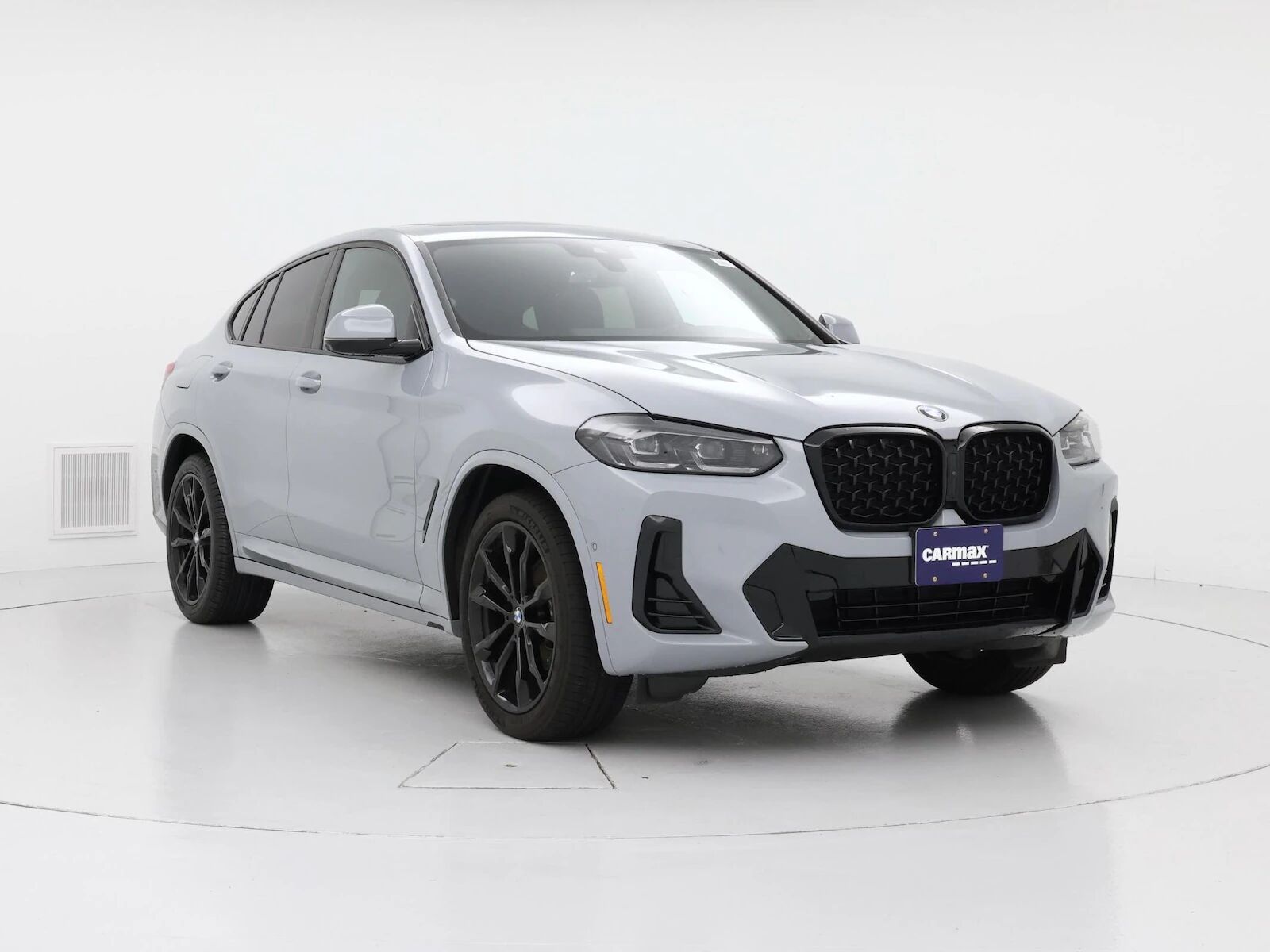 2023 BMW X4
