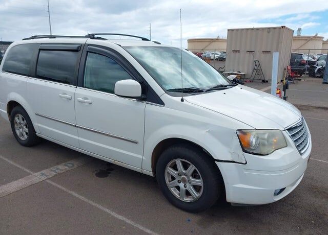 2010 CHRYSLER Town and Country