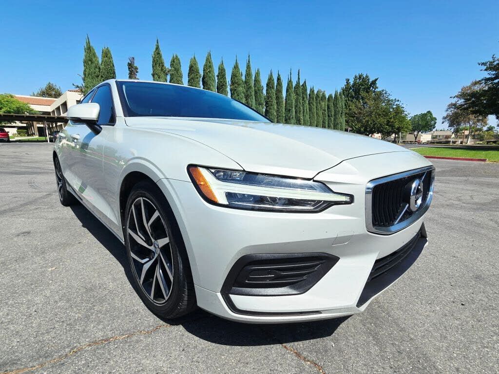 2019 VOLVO S60