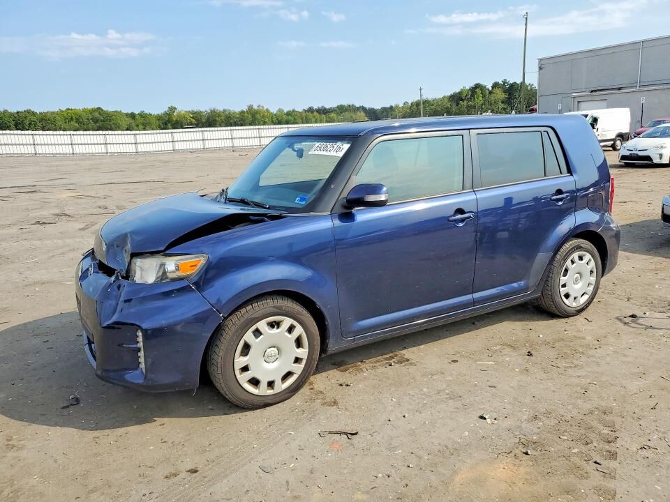 2015 TOYOTA SCION