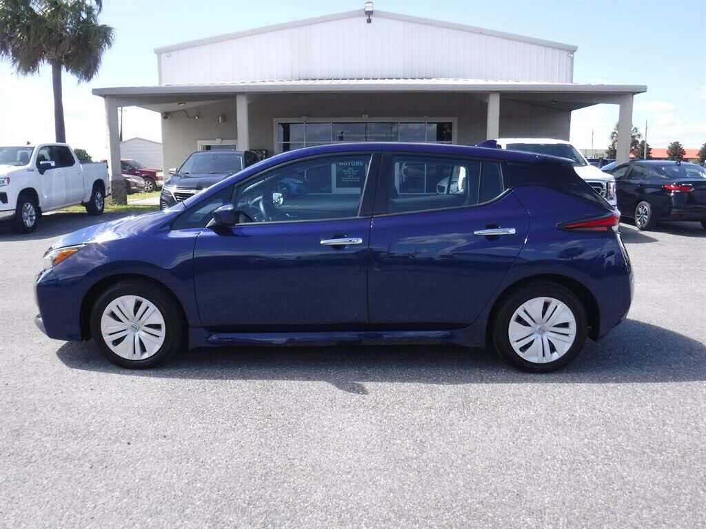 2025 NISSAN Leaf