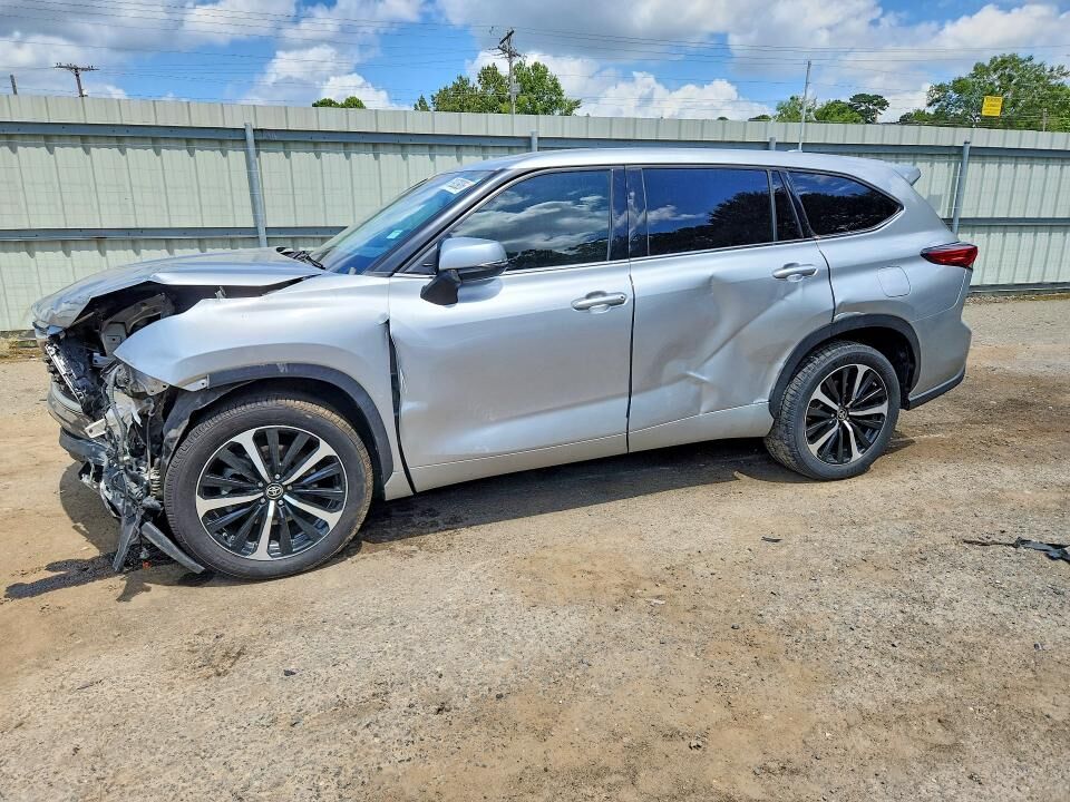 2021 TOYOTA Highlander