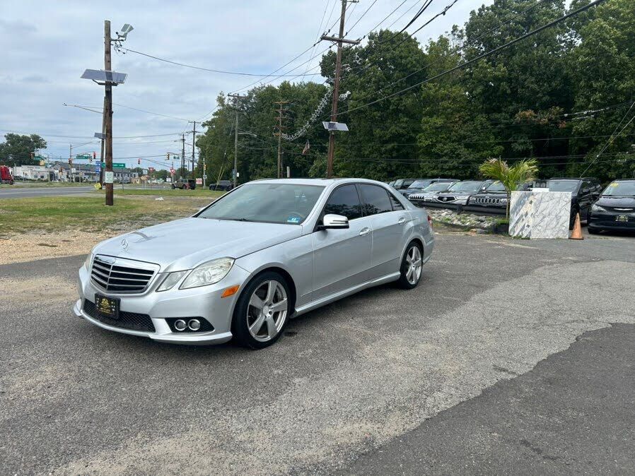 2010 MERCEDES-BENZ E-Class