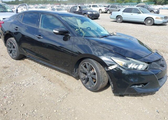 2017 NISSAN Maxima