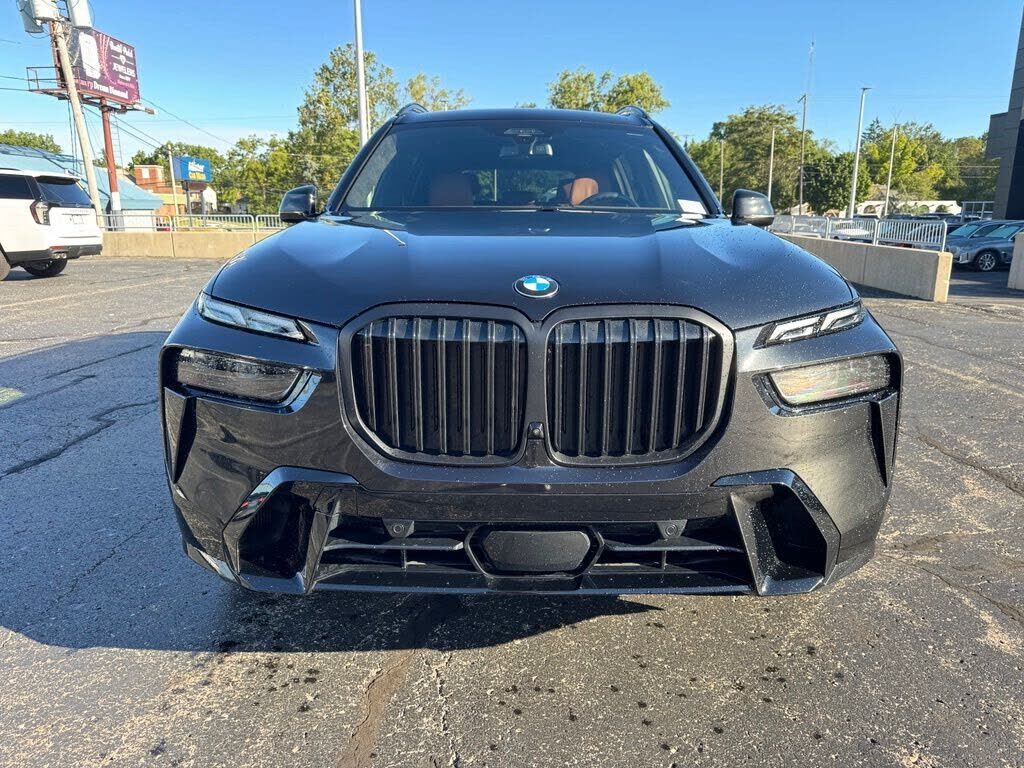 2025 BMW X7
