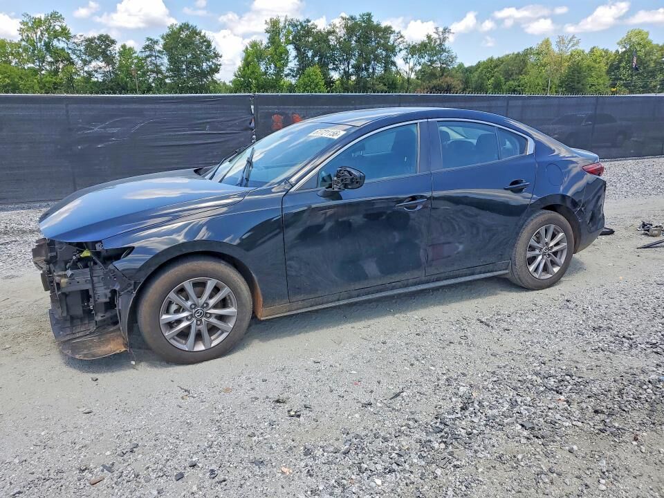2022 MAZDA Mazda3