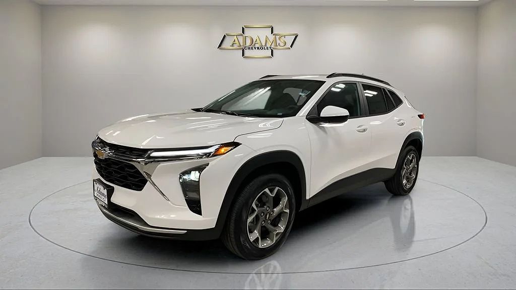 2026 CHEVROLET Trax