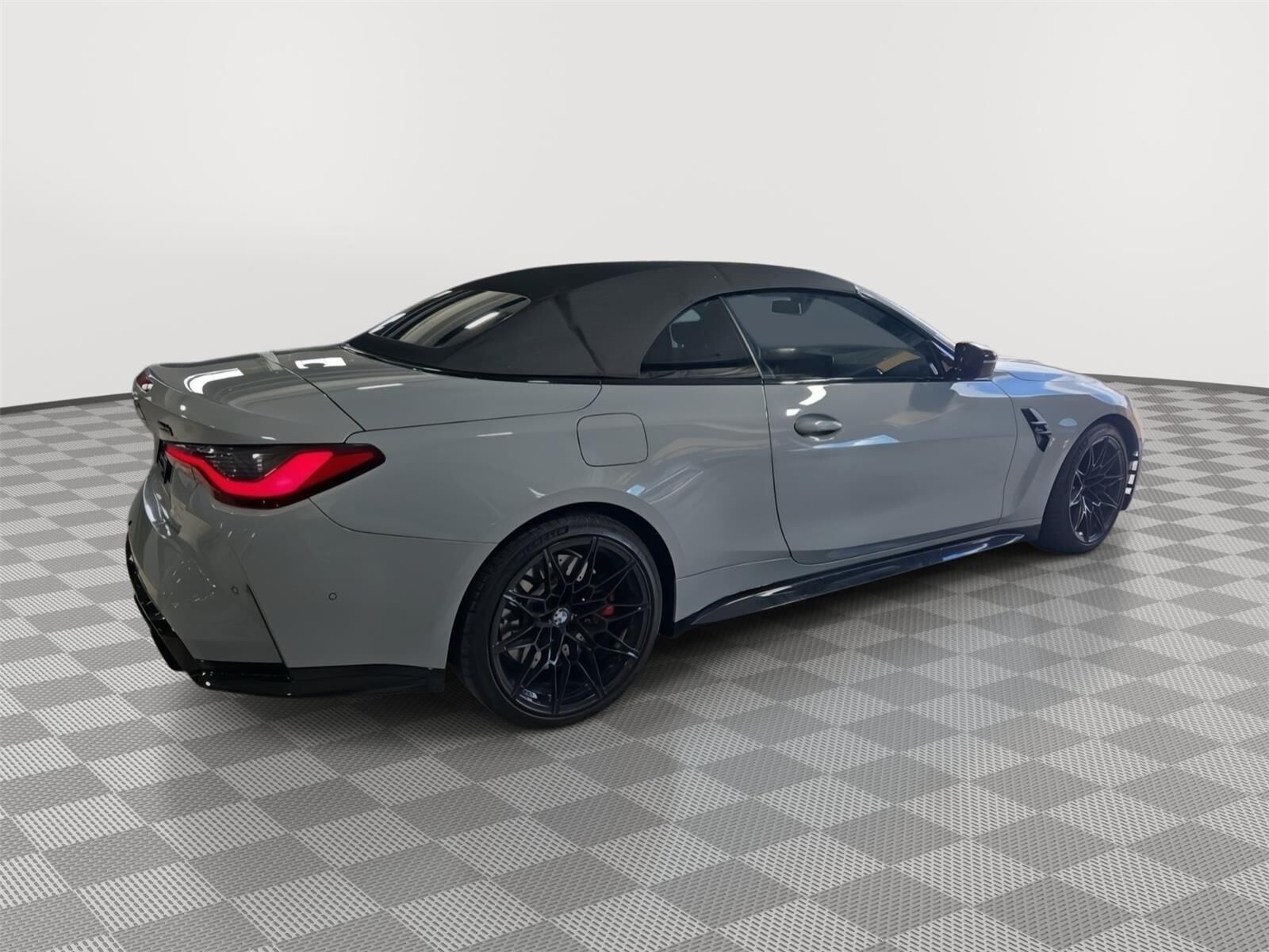 2022 BMW M4