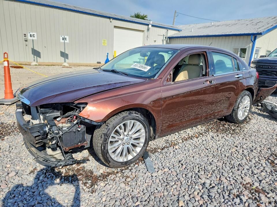 2013 CHRYSLER 200
