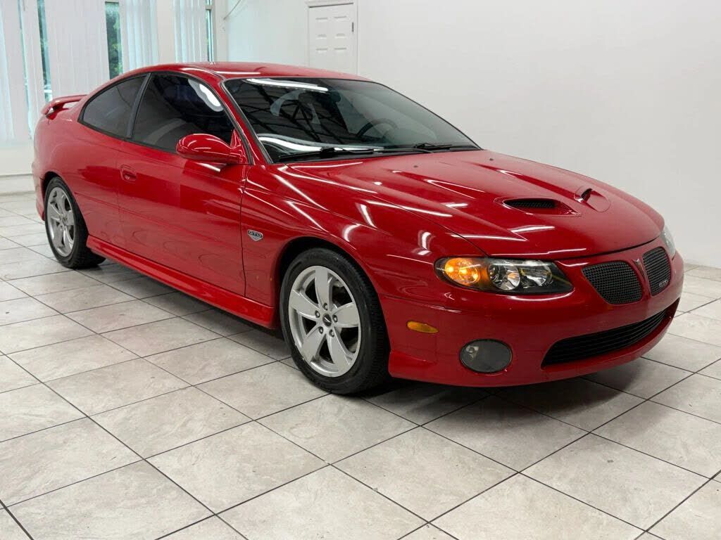 2005 PONTIAC GTO