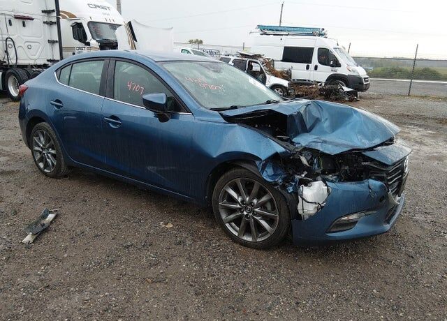 2018 MAZDA Mazda3