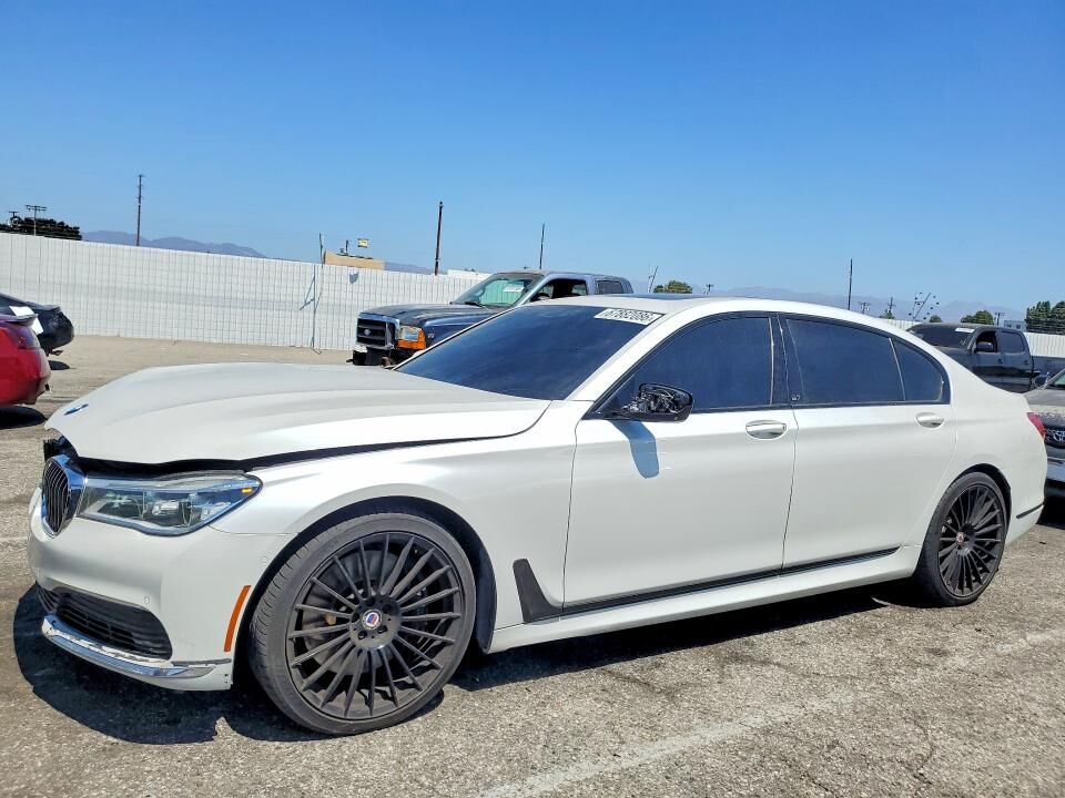 2019 BMW B7