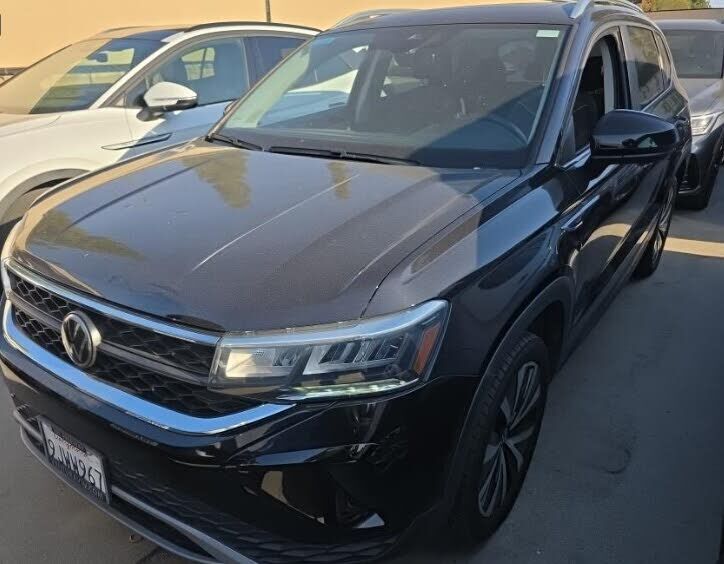 2024 VOLKSWAGEN Taos