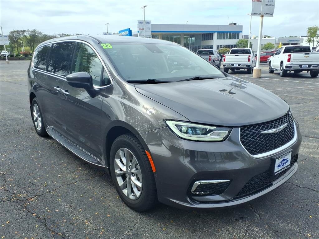 2023 CHRYSLER Pacifica