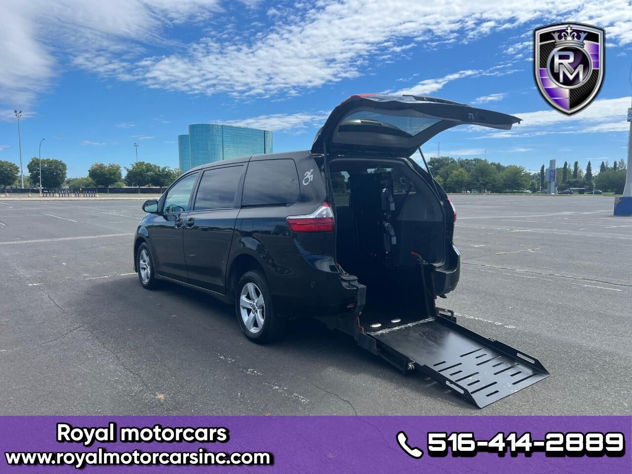 2020 TOYOTA Sienna
