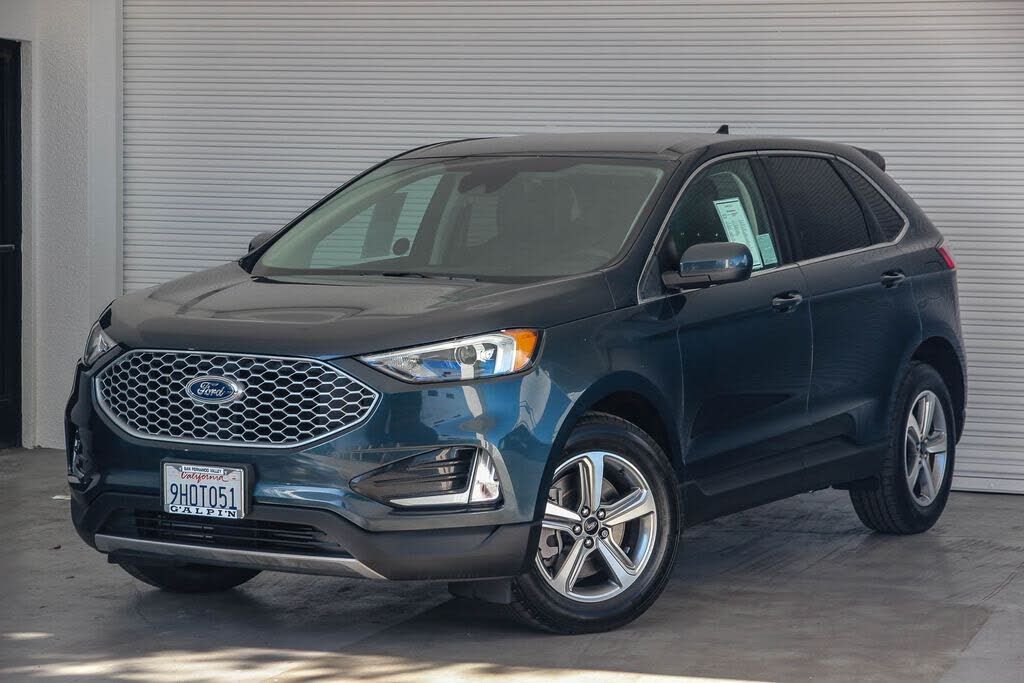 2023 FORD Edge