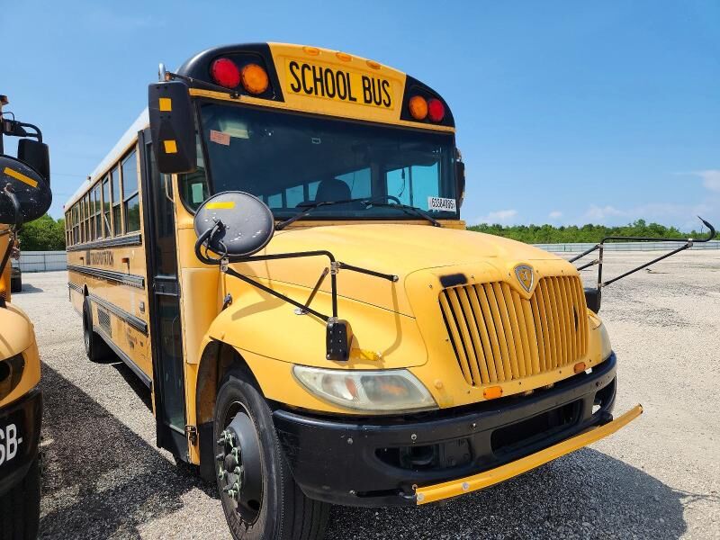 2013 IC BUS PB105