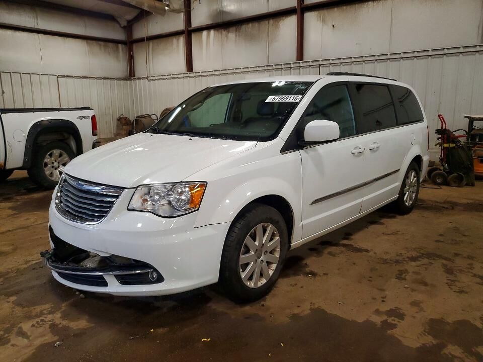 2016 CHRYSLER Town and Country
