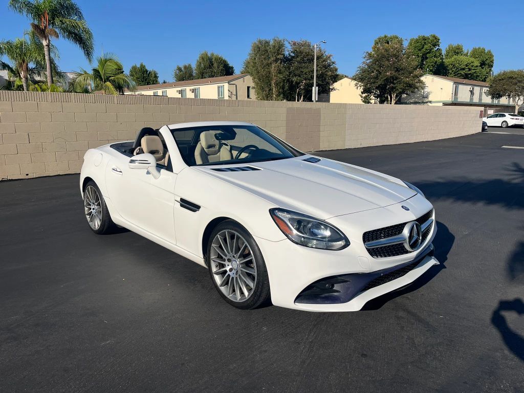 2017 MERCEDES-BENZ SLC-Class