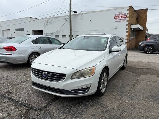 2016 VOLVO V60