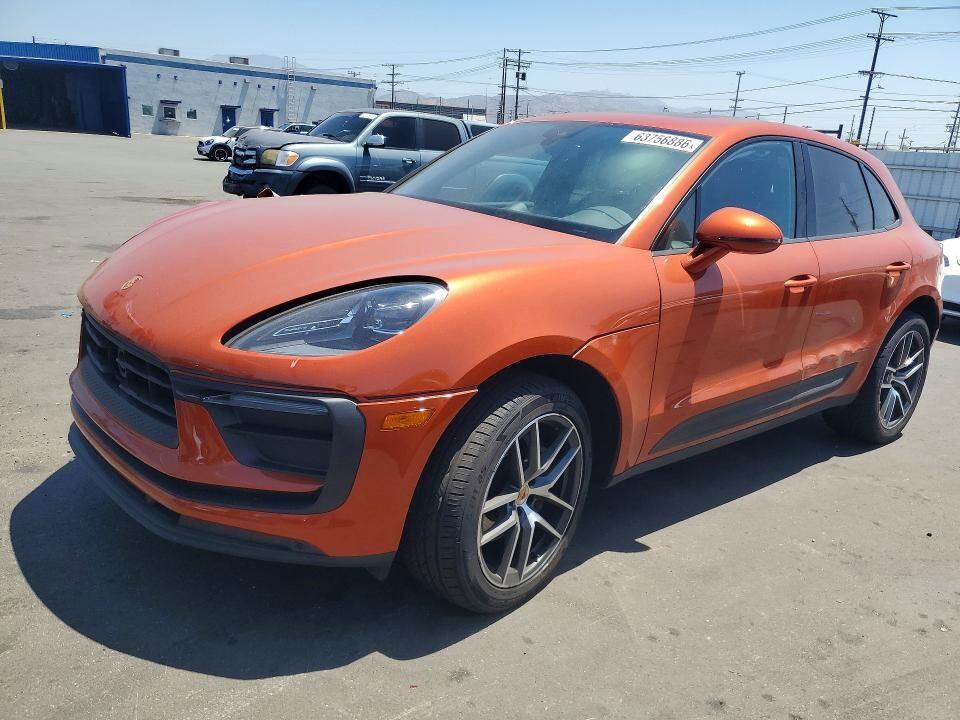 2023 PORSCHE Macan