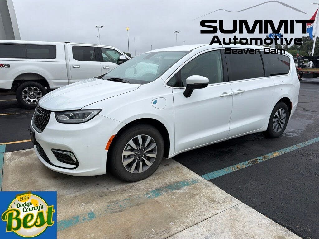 2023 CHRYSLER Pacifica