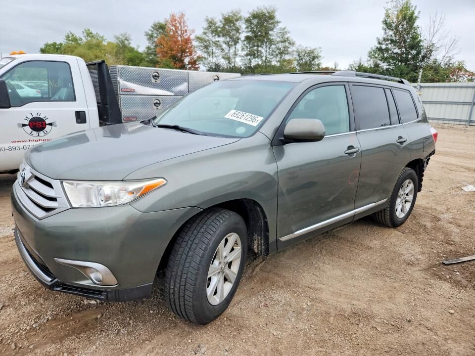 2011 TOYOTA Highlander