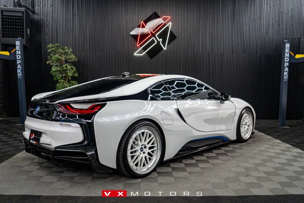 2015 BMW i8
