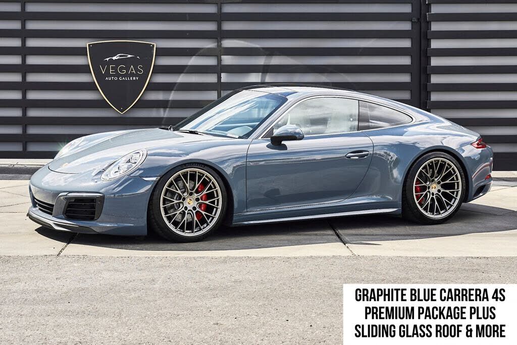 2017 PORSCHE 911