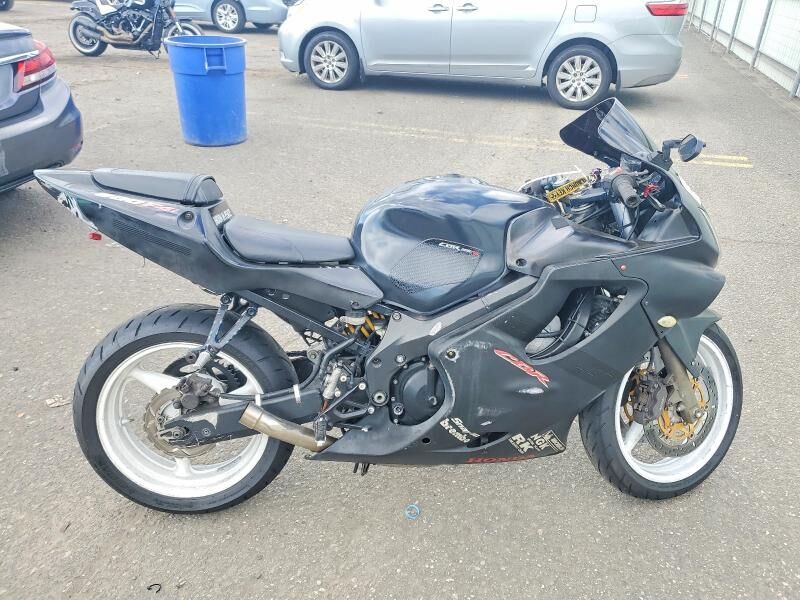 2001 HONDA CB