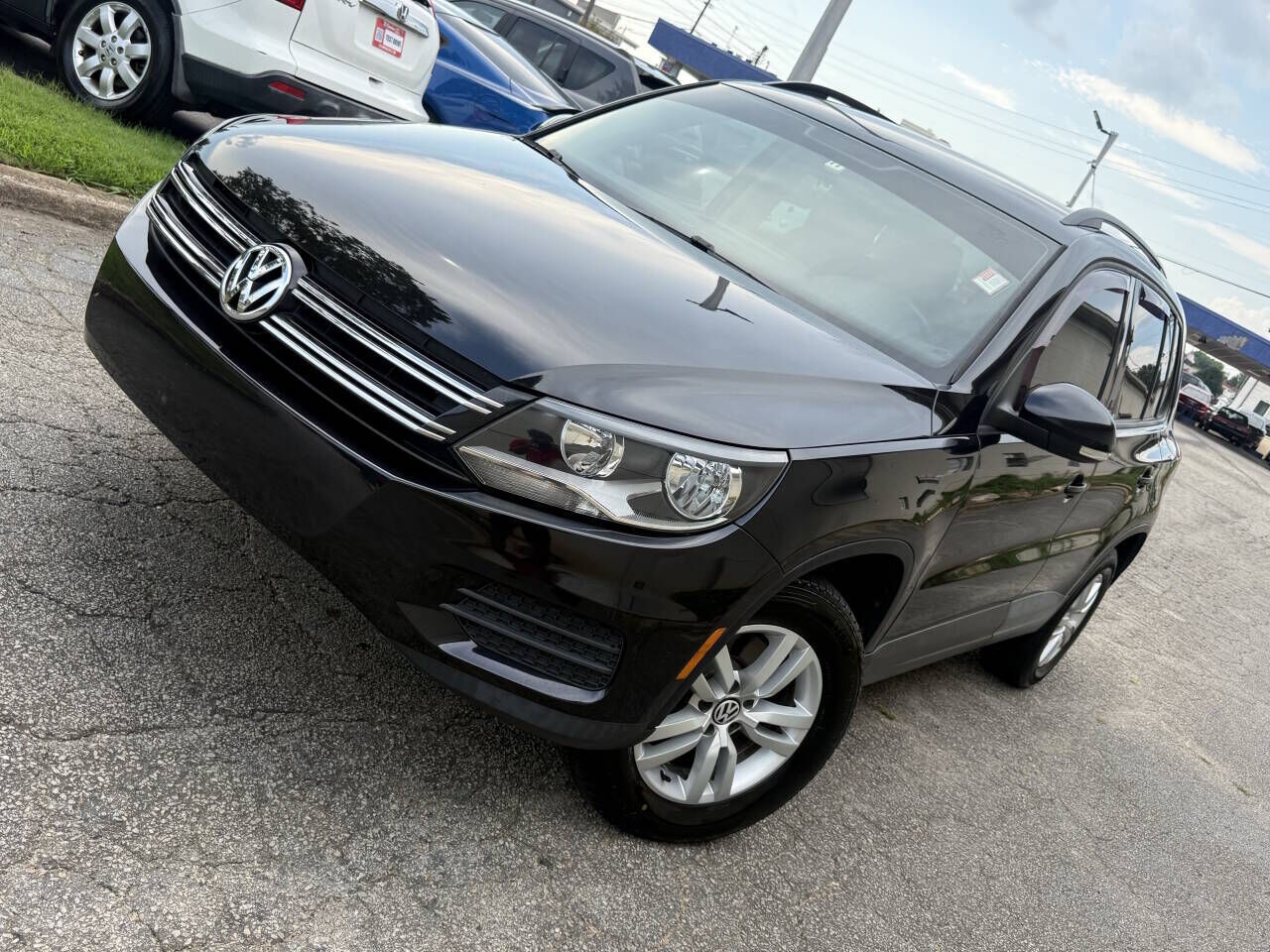 2015 VOLKSWAGEN Tiguan