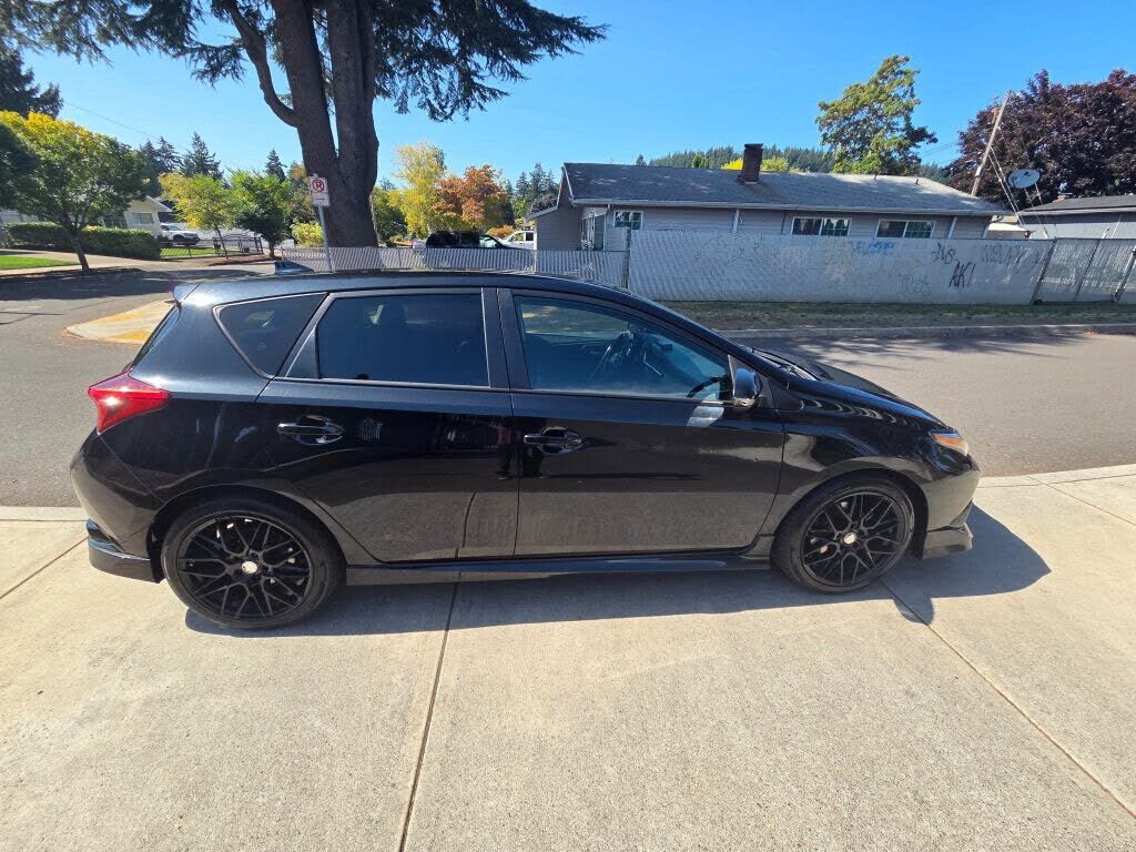 2016 TOYOTA Scion