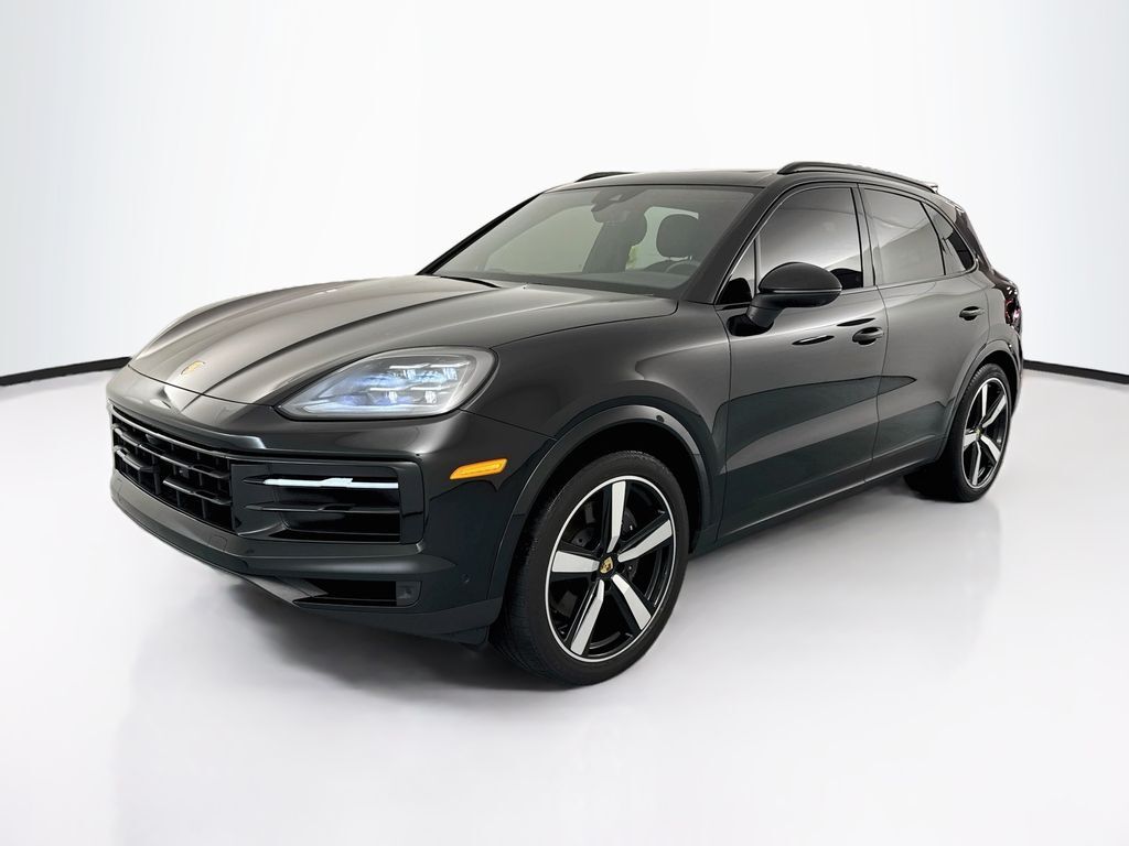 2024 PORSCHE Cayenne
