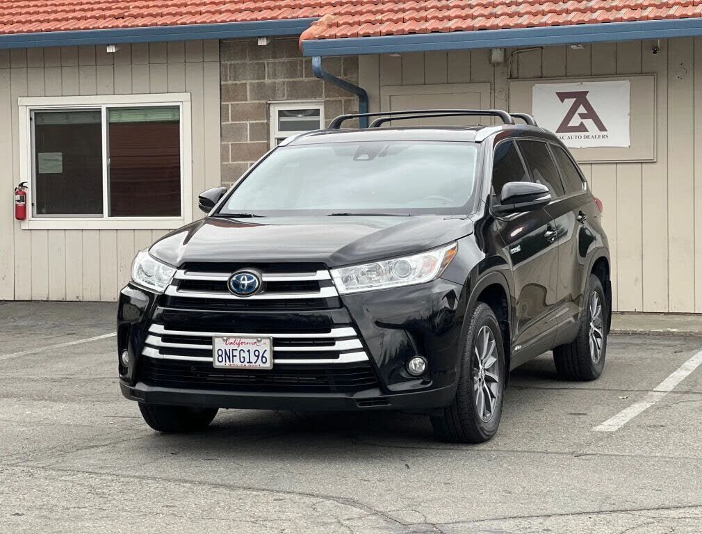 2019 TOYOTA Highlander