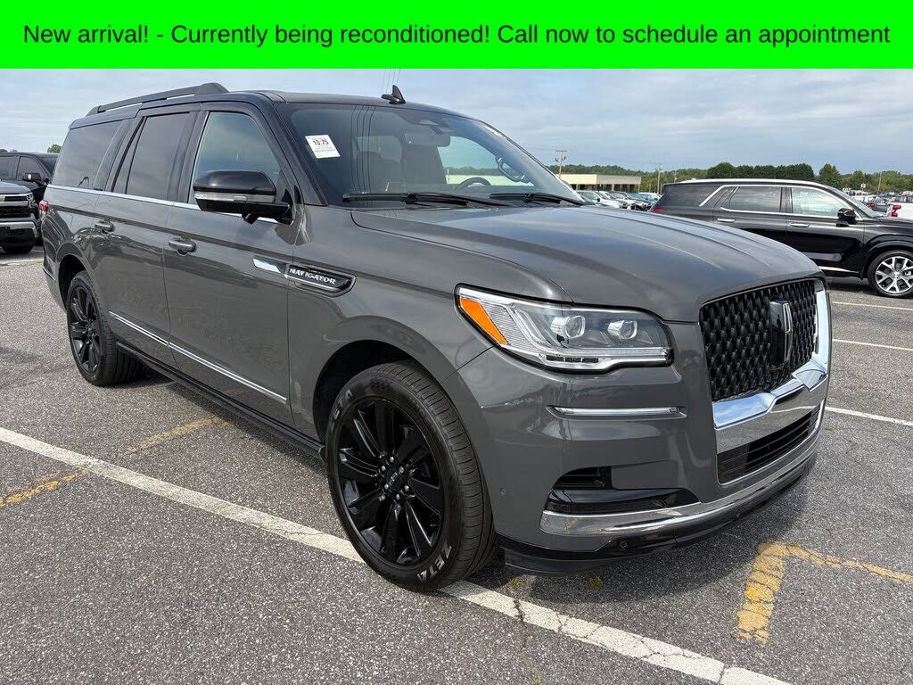 2022 LINCOLN Navigator L