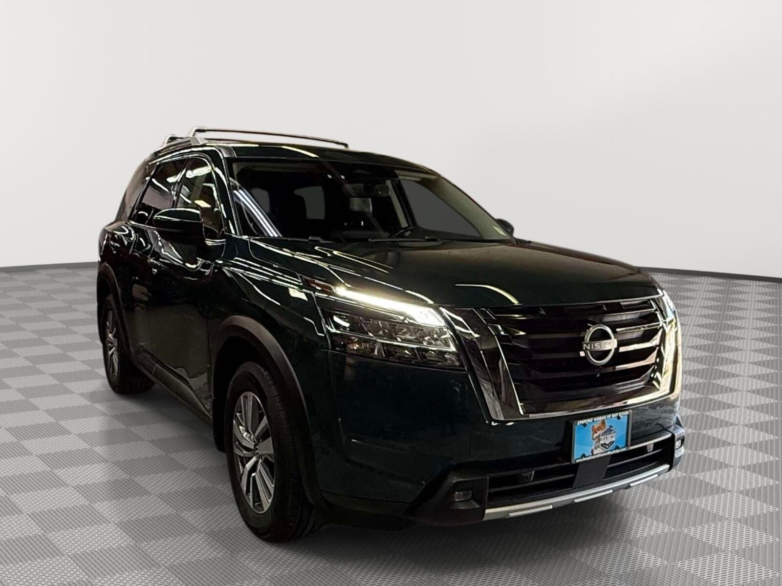 2022 NISSAN Pathfinder