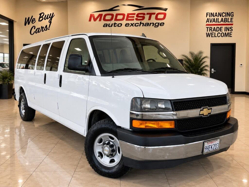 2019 CHEVROLET Express