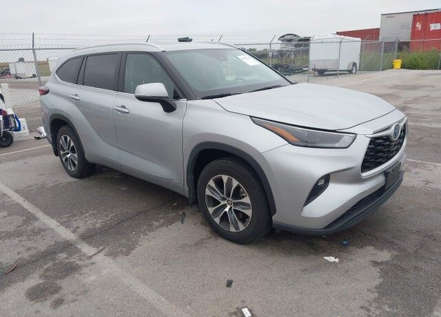 2024 TOYOTA Highlander