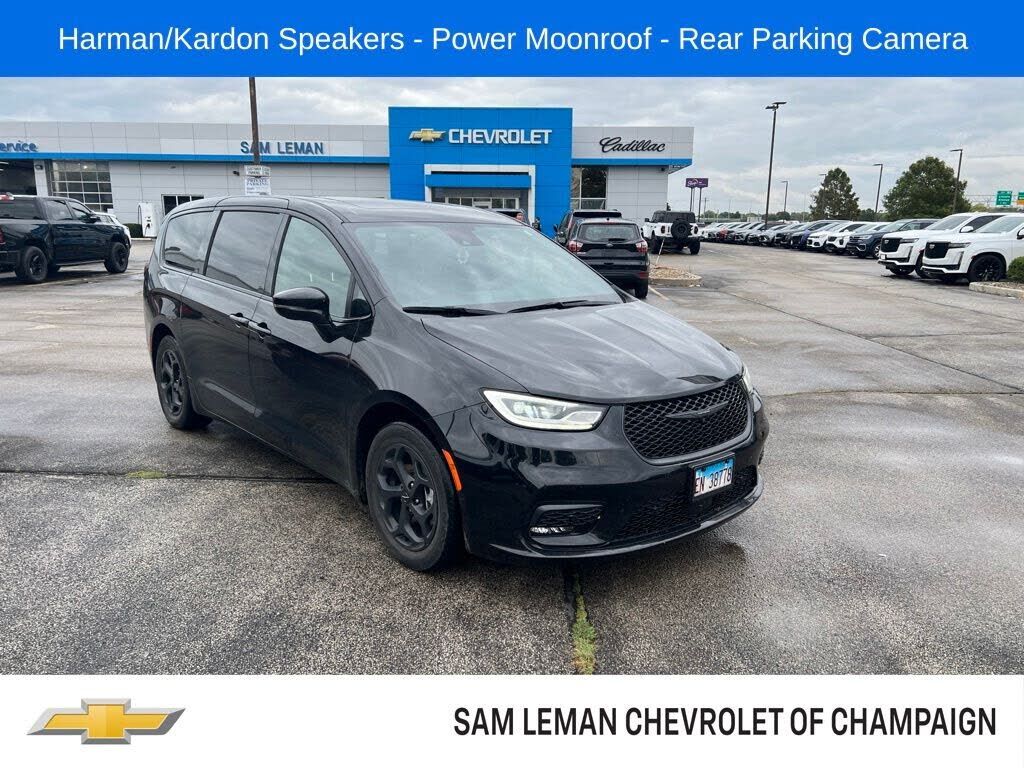 2022 CHRYSLER Pacifica