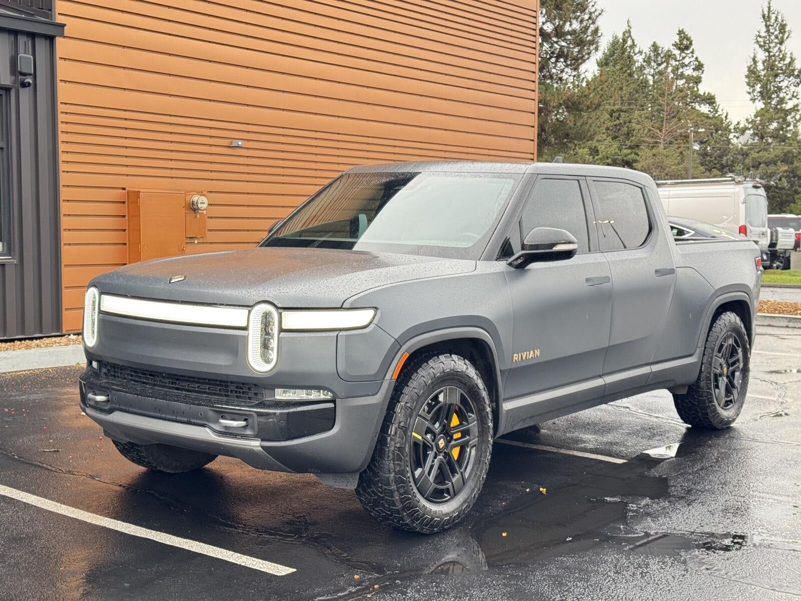 2022 RIVIAN R1T