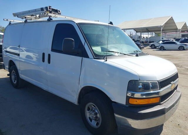 2022 CHEVROLET Express