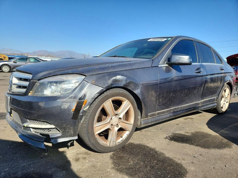 2011 MERCEDES-BENZ C-Class