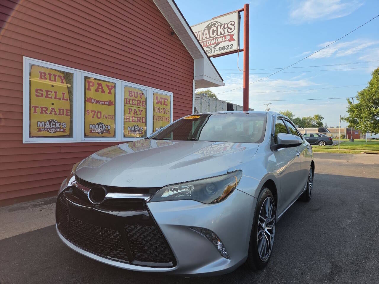 2015 TOYOTA Camry