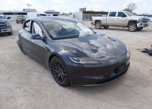 2026 TESLA Model 3