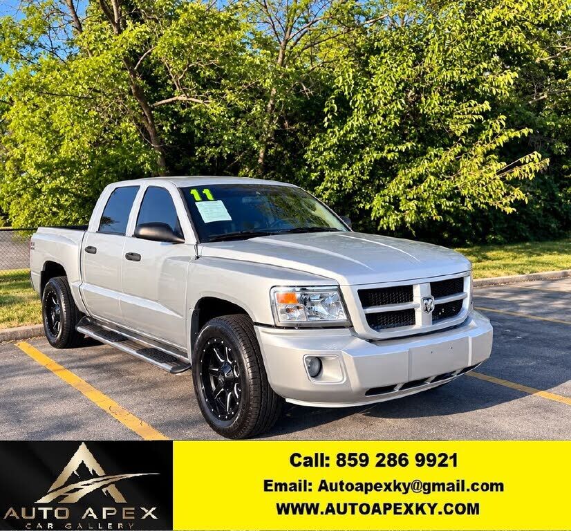 2011 DODGE Dakota