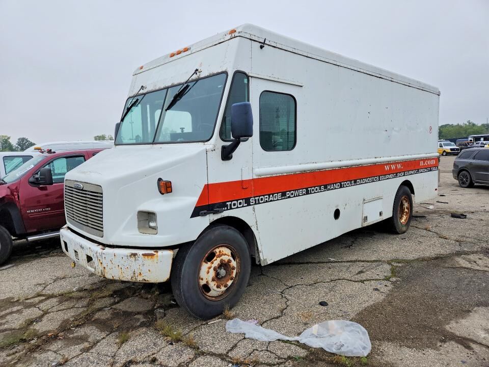2001 FREIGHTLINER MT 55 Chassis