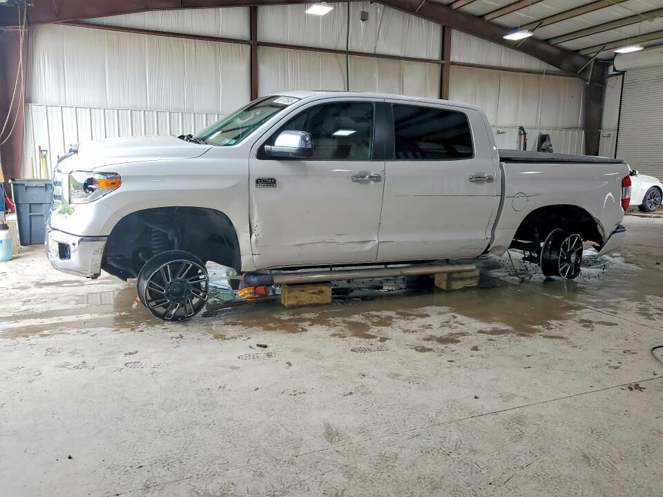 2018 TOYOTA Tundra