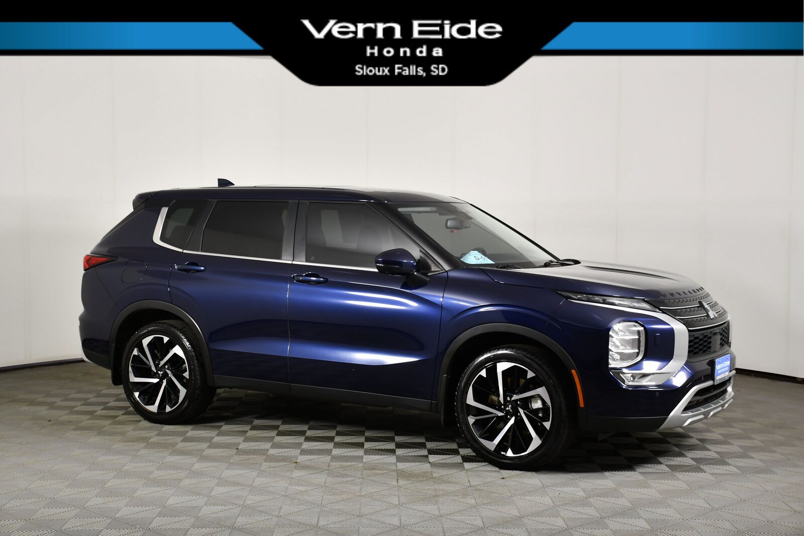 2023 MITSUBISHI Outlander
