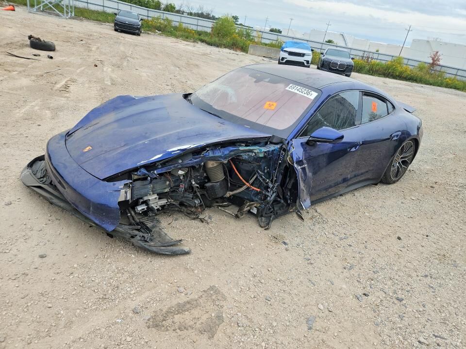 2020 PORSCHE Taycan